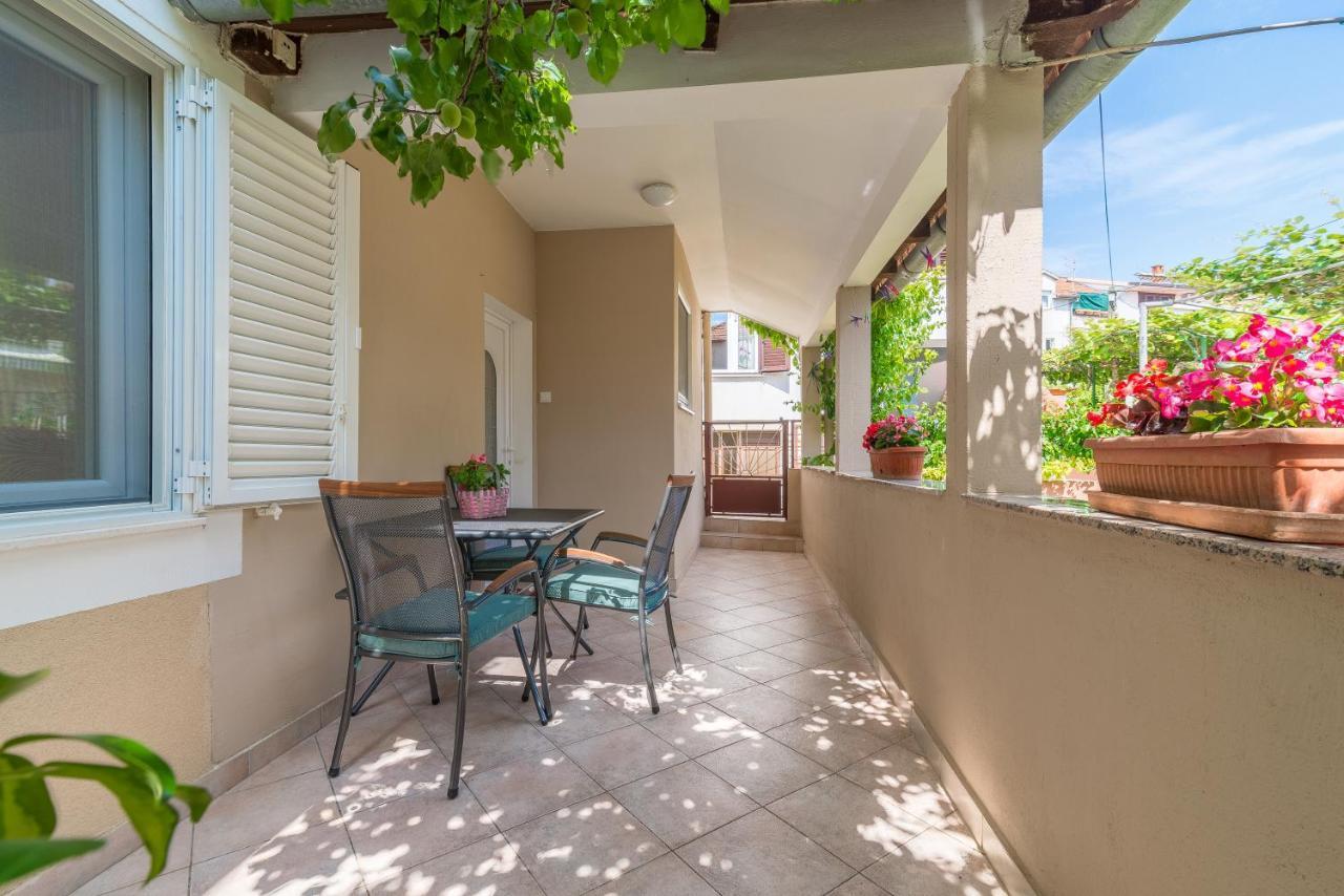 Apartments Tolic Biograd Na Moru Exterior photo