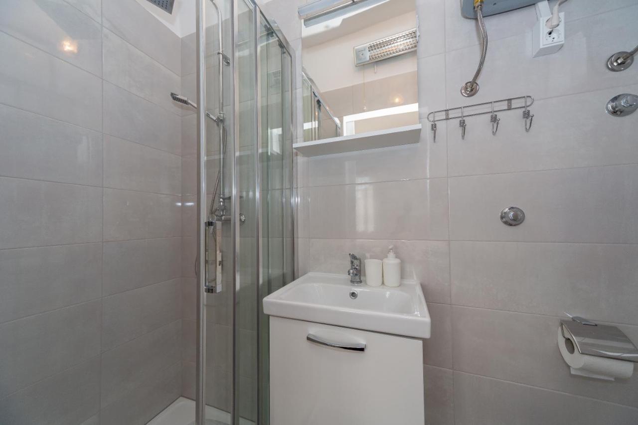 Apartments Tolic Biograd Na Moru Exterior photo