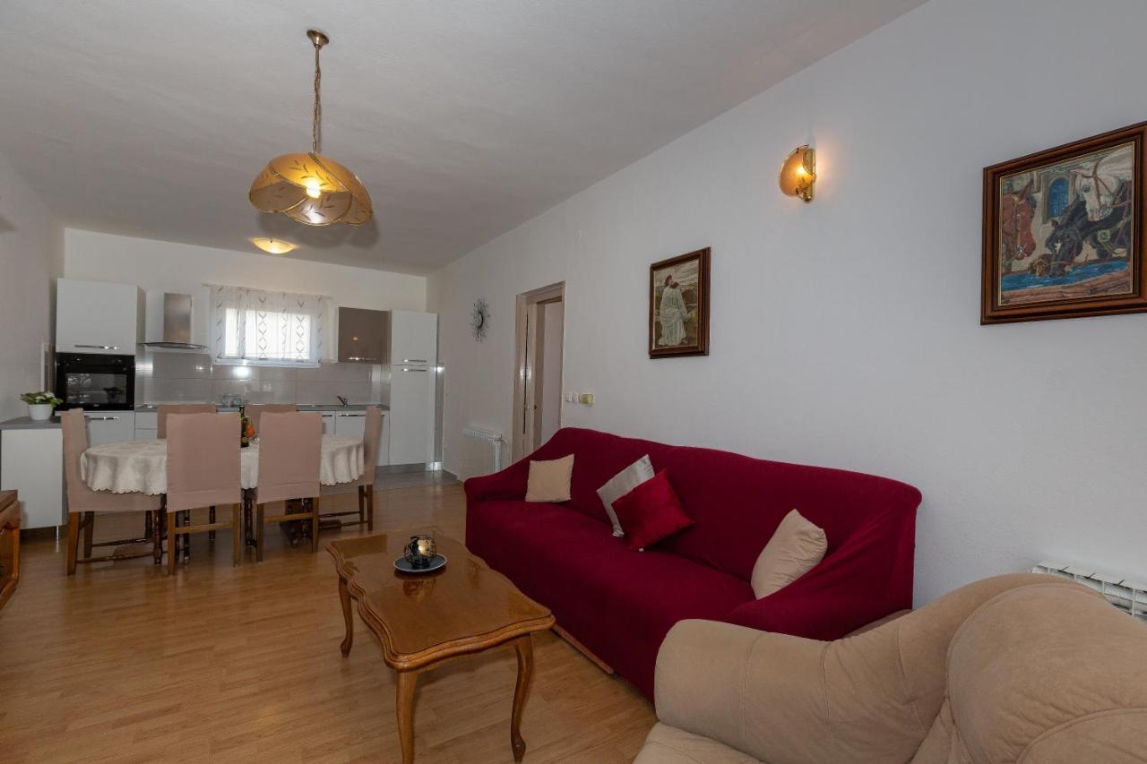 Apartments Tolic Biograd Na Moru Exterior photo