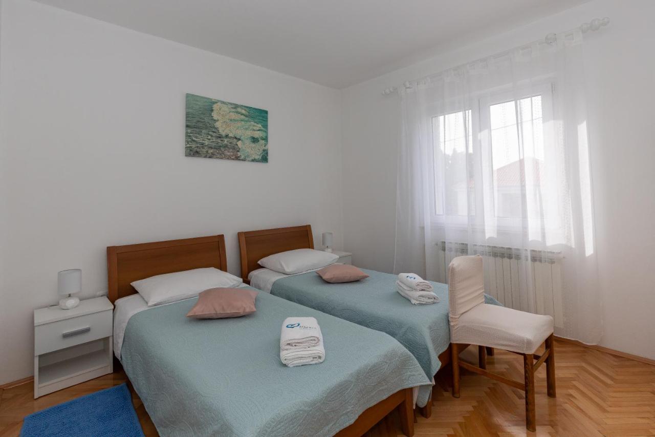 Apartments Tolic Biograd Na Moru Exterior photo