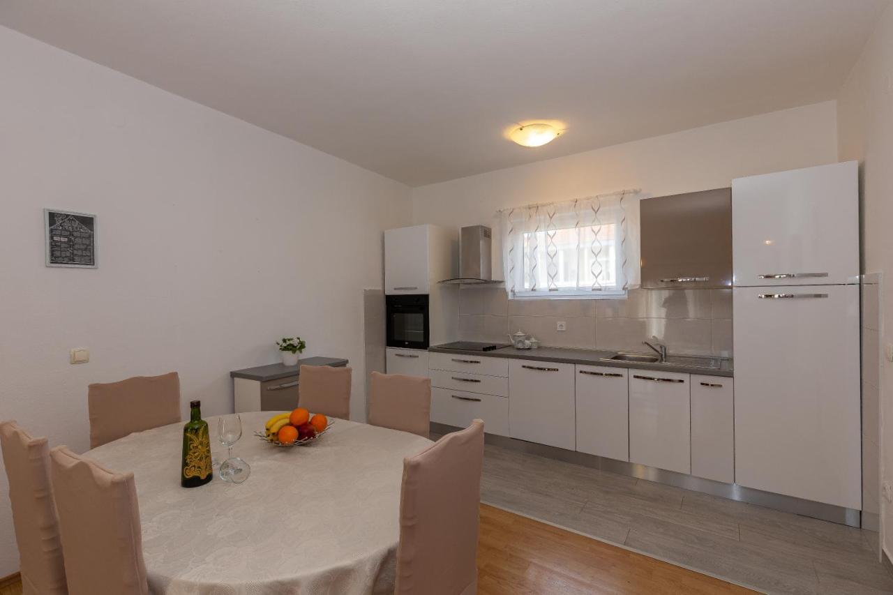 Apartments Tolic Biograd Na Moru Exterior photo
